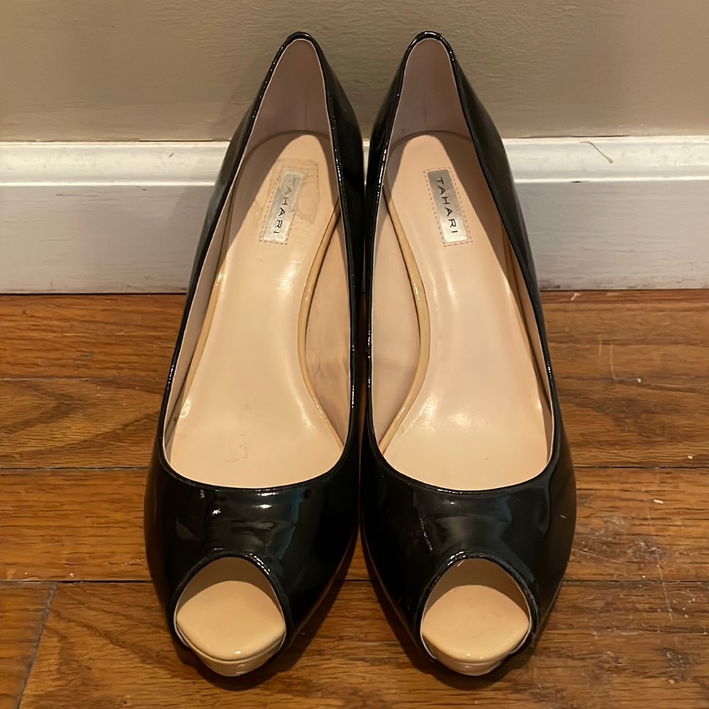 Tahari Womens Shoes Size 8